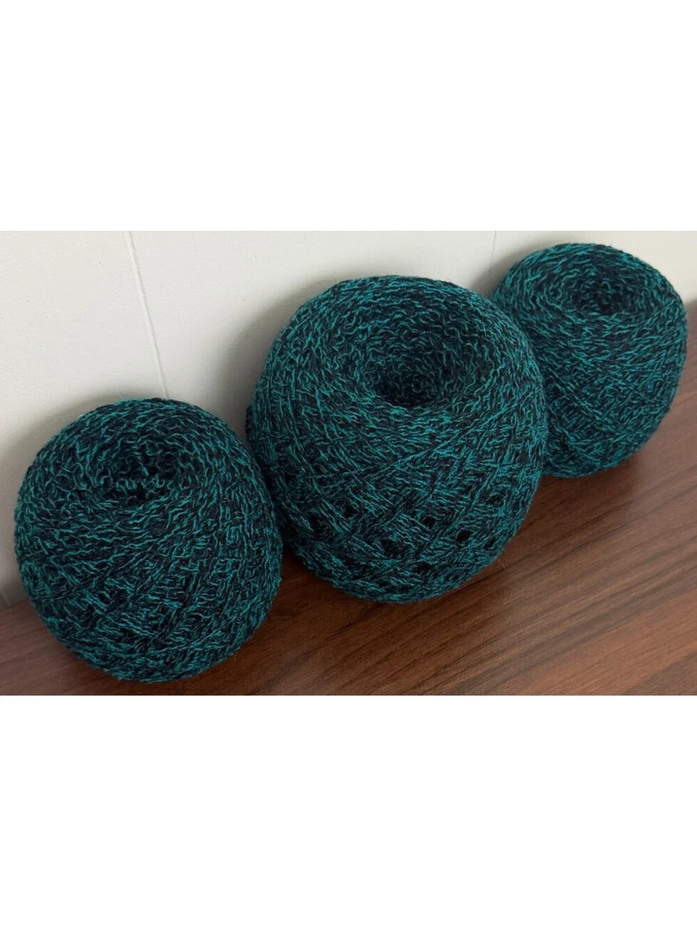 Reclaimed Acrylic Sport Yarn - 882 Yds - Emerald Black Marl 322g (3 Cakes)